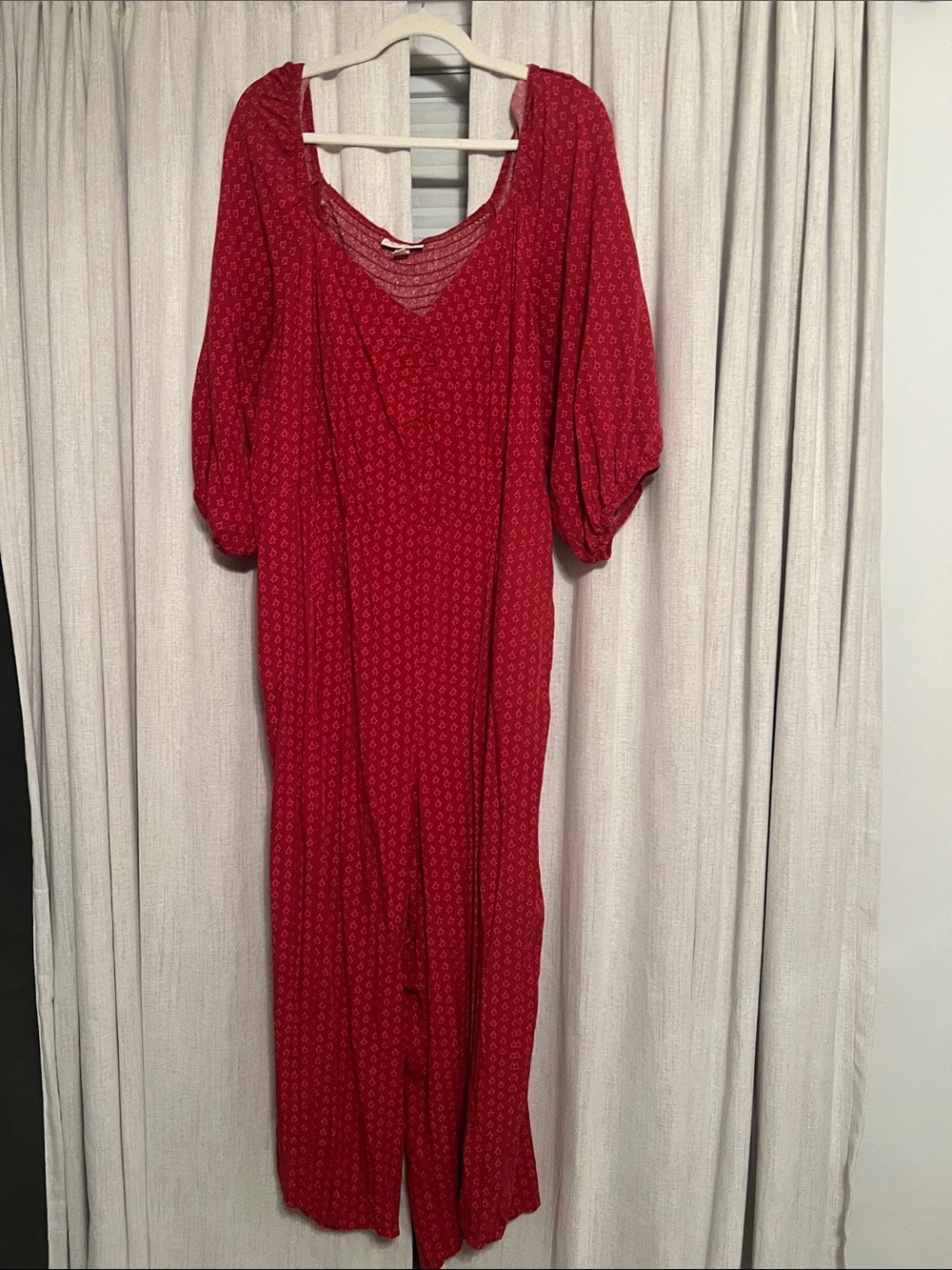 Knox Rose Red Printed Jumpsuit with V-Neck and Puff Sleeves